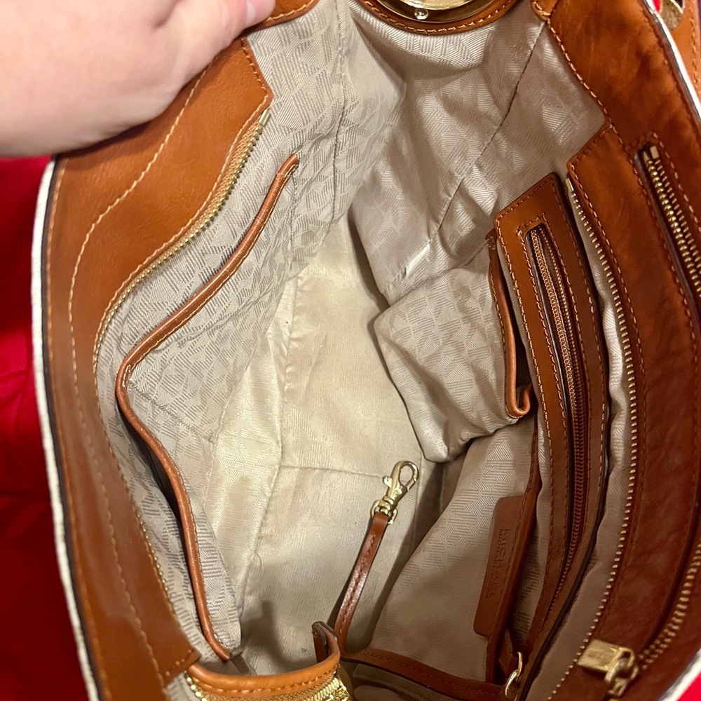 Michael Kors leather bag - Picture 5 of 6